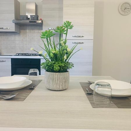 Il Cortiletto Apartment Somma Lombardo Luaran gambar